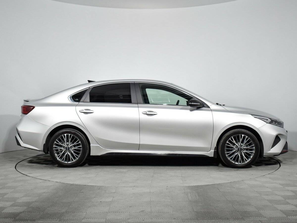 Kia Cerato, 2022 Фото №4
