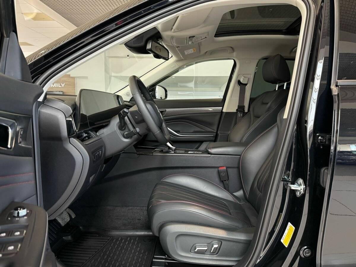 FAW Bestune T55, 2023 Фото №15