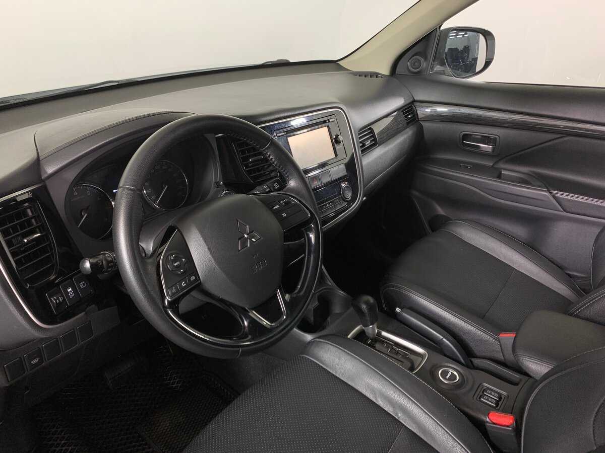 Mitsubishi Outlander, 2016 Фото №12