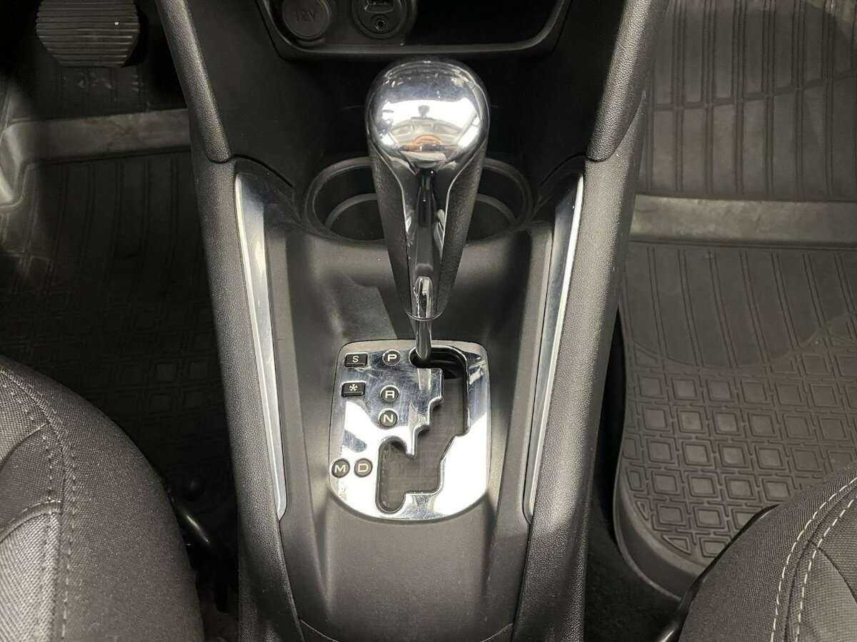 Peugeot 208, 2014 Фото №13
