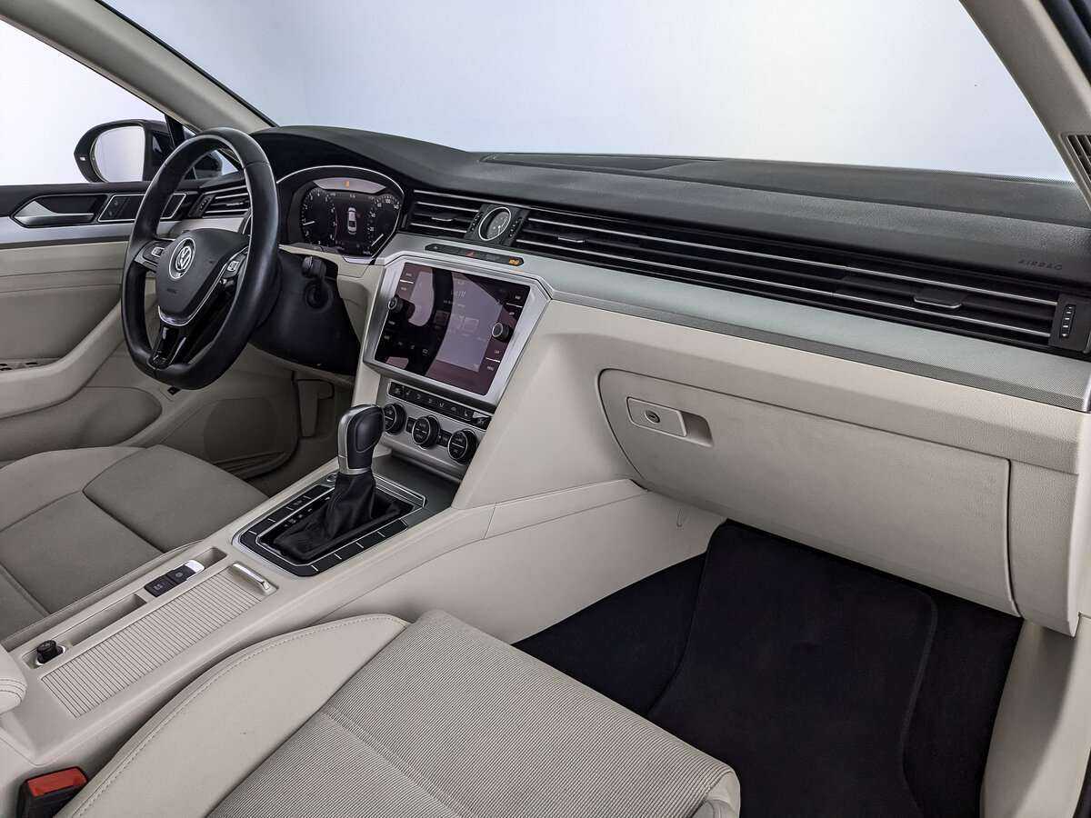 Volkswagen Passat, 2018 Фото №9