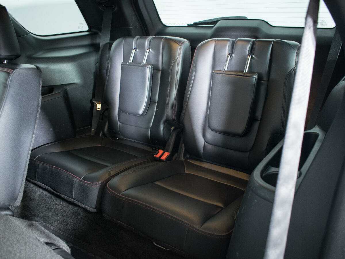 Ford Explorer, 2016 Фото №13
