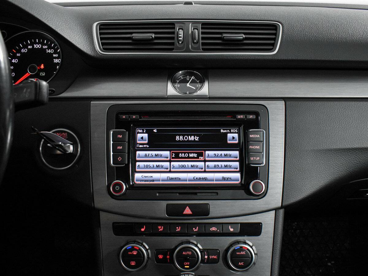 Volkswagen Passat, 2012 Фото №14