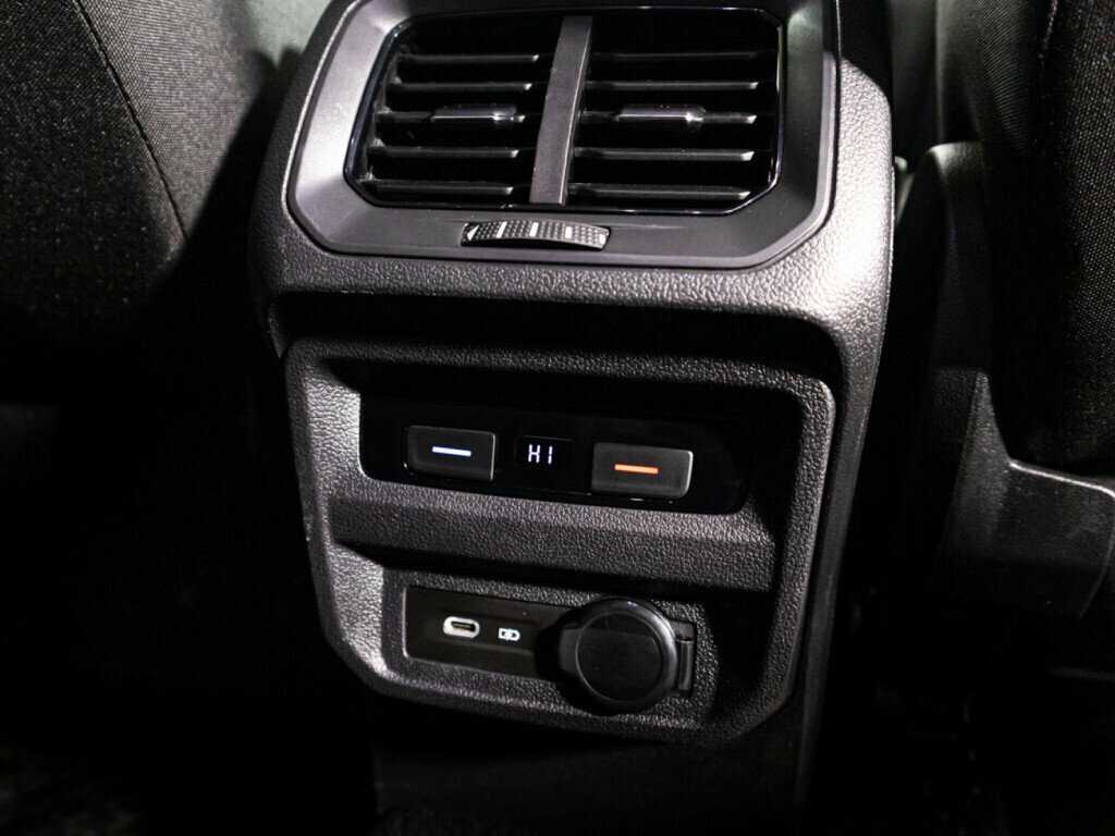 Volkswagen Tiguan, 2021 Фото №19