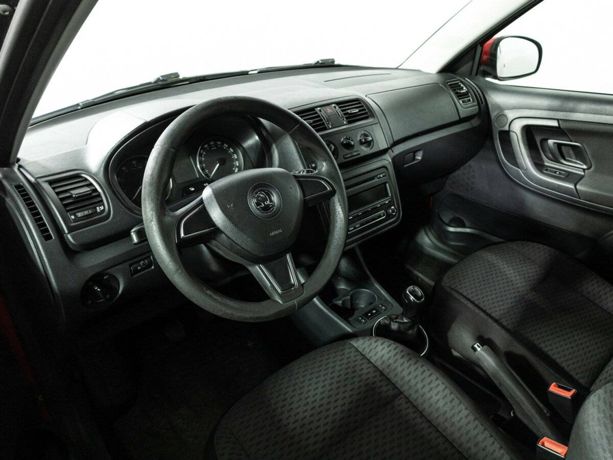 Skoda Fabia II Рестайлинг, 2014 Фото №9