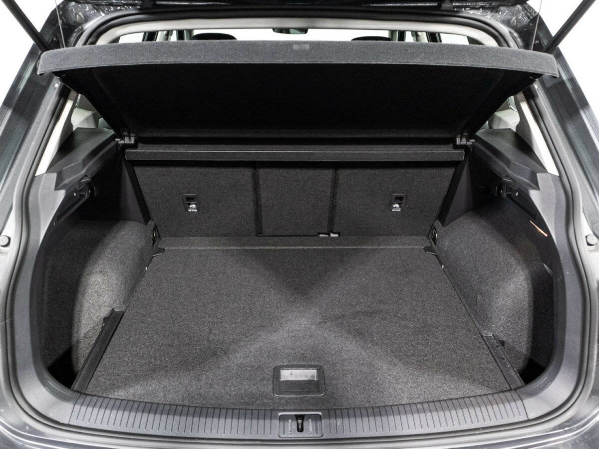 Volkswagen Tiguan, 2021 Фото №15