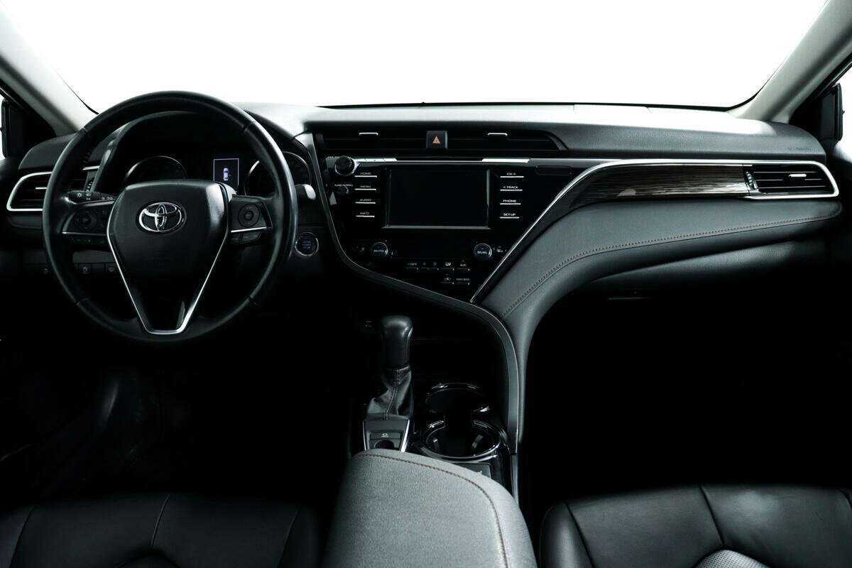 Toyota Camry, 2019 Фото №11