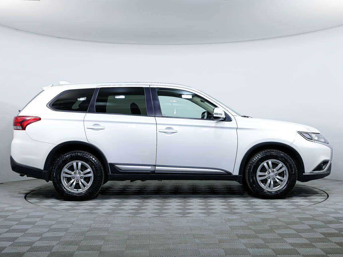 Mitsubishi Outlander, 2018 Фото №4