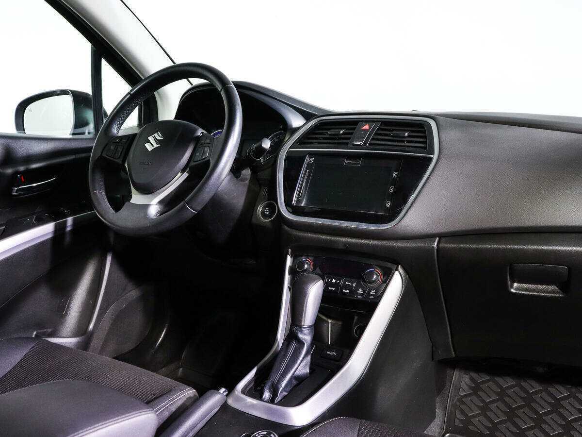 Suzuki SX4, 2017 Фото №7