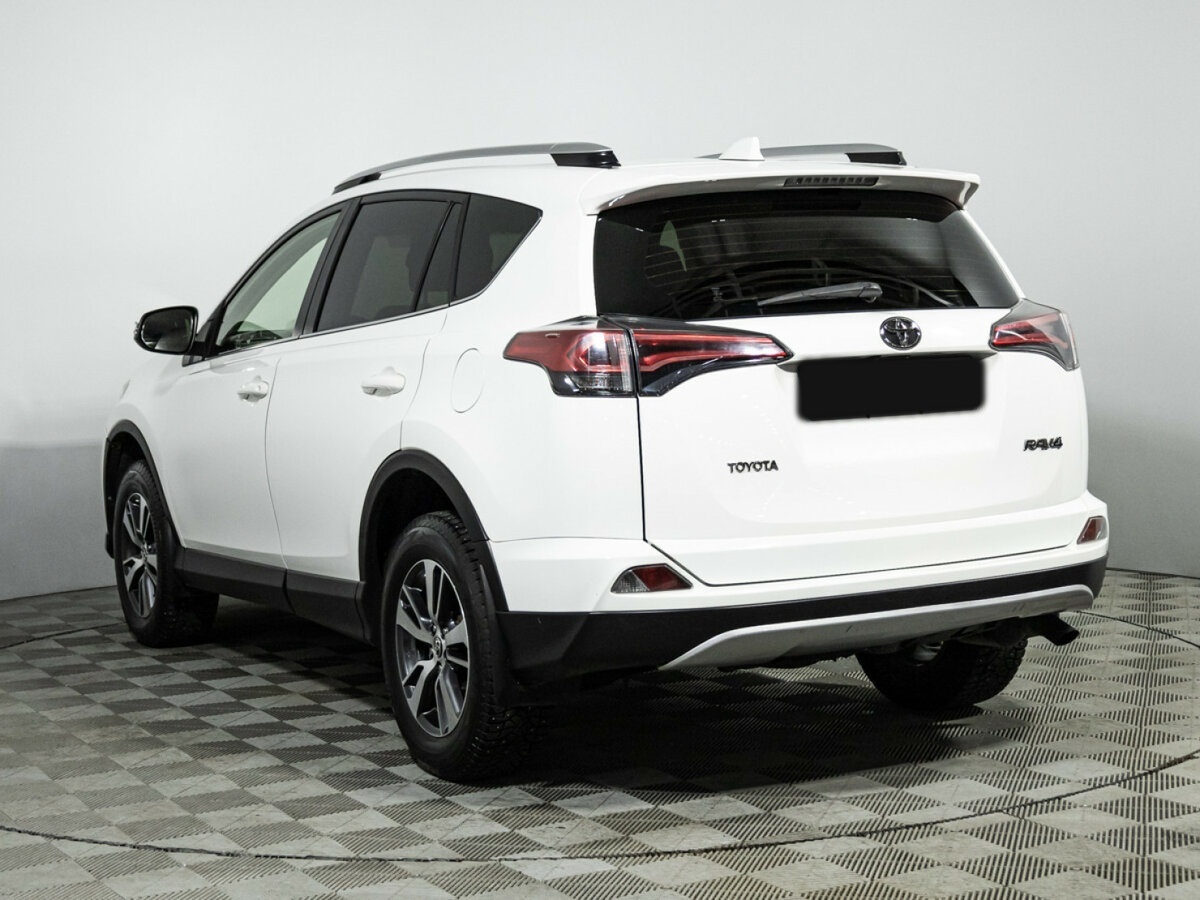 Toyota RAV4 IV (XA40) Рестайлинг, 2016 Фото №6