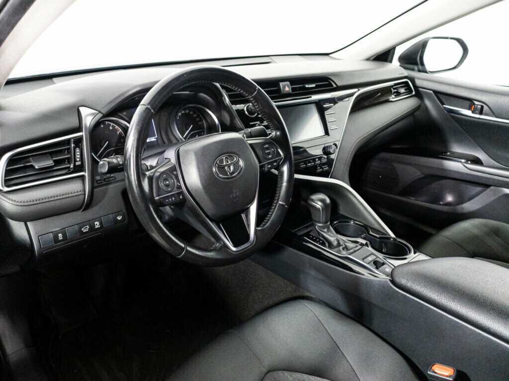 Toyota Camry, 2019 Фото №11