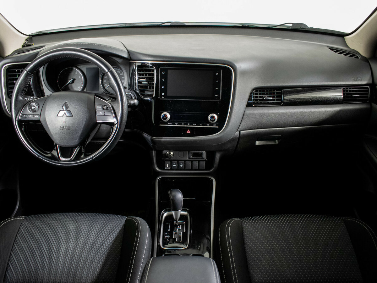 Mitsubishi Outlander III Рестайлинг 3, 2021 Фото №11