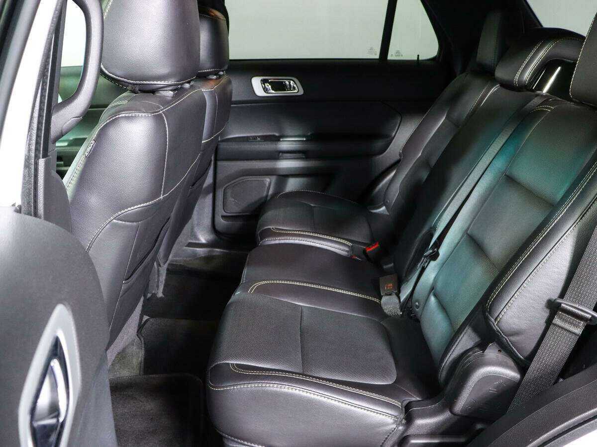 Ford Explorer Sport, 2015 Фото №11
