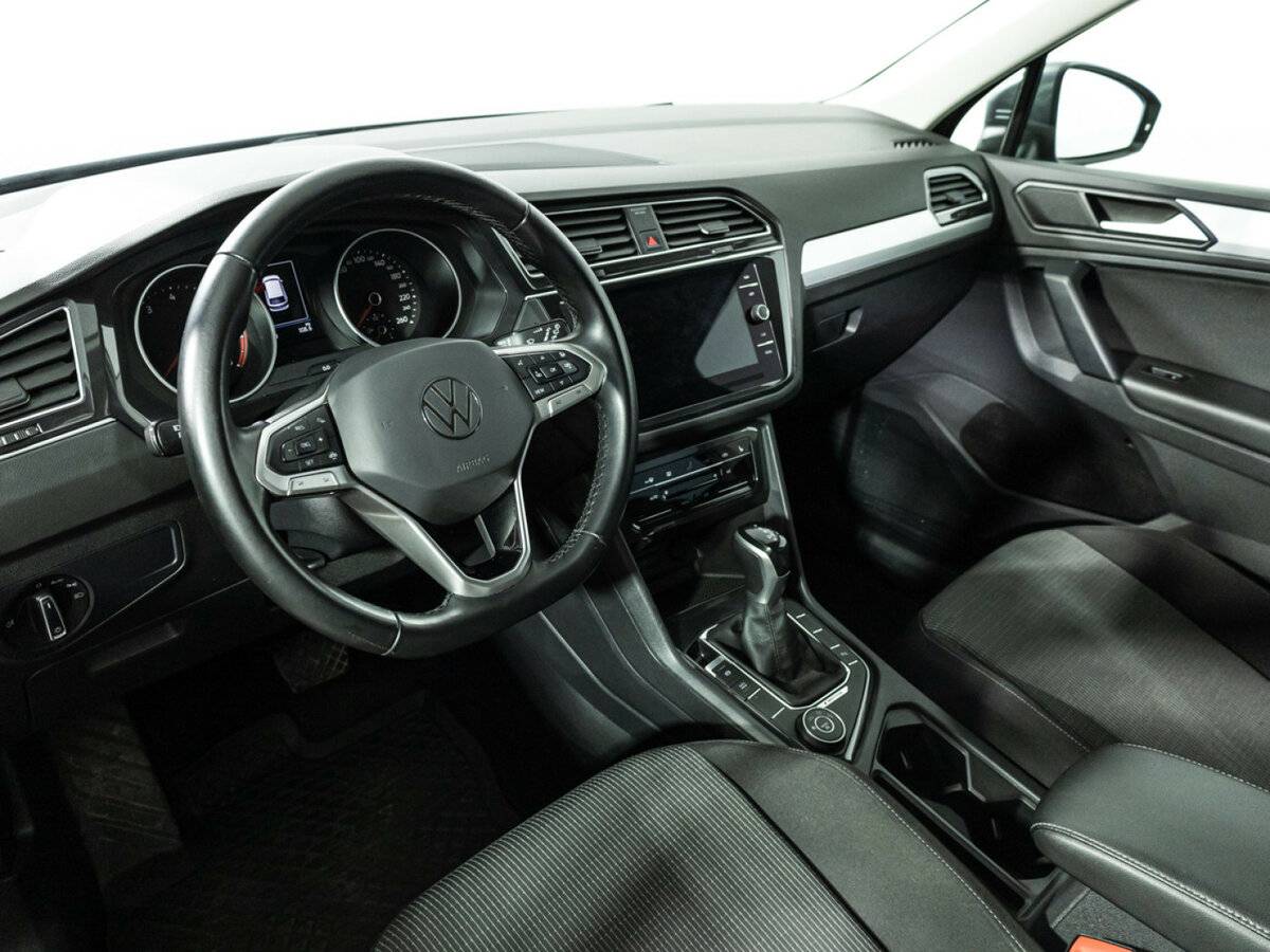Volkswagen Tiguan II Рестайлинг, 2022 Фото №11