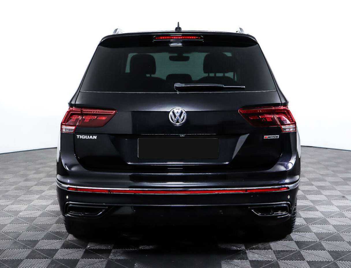 Volkswagen Tiguan, 2018 Фото №6