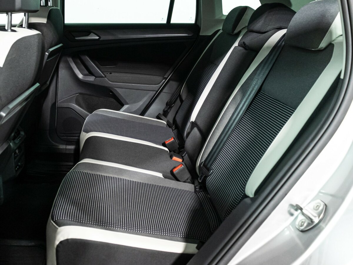 Volkswagen Tiguan II, 2019 Фото №8