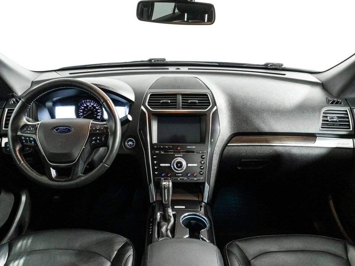 Ford Explorer, 2017 Фото №11