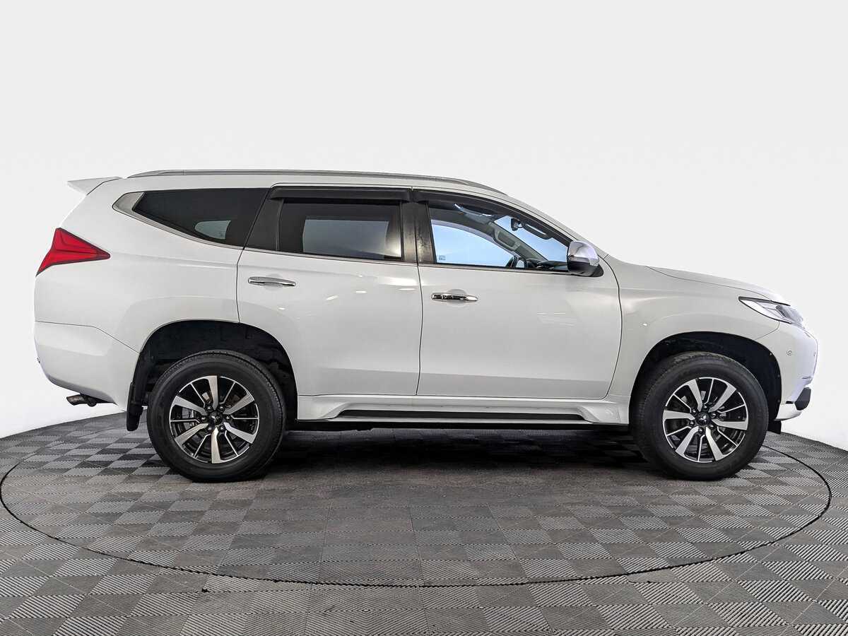 Mitsubishi Pajero Sport, 2017 Фото №4
