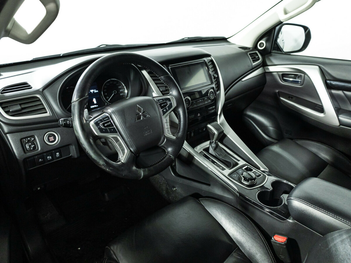 Mitsubishi Pajero Sport III, 2017 Фото №9