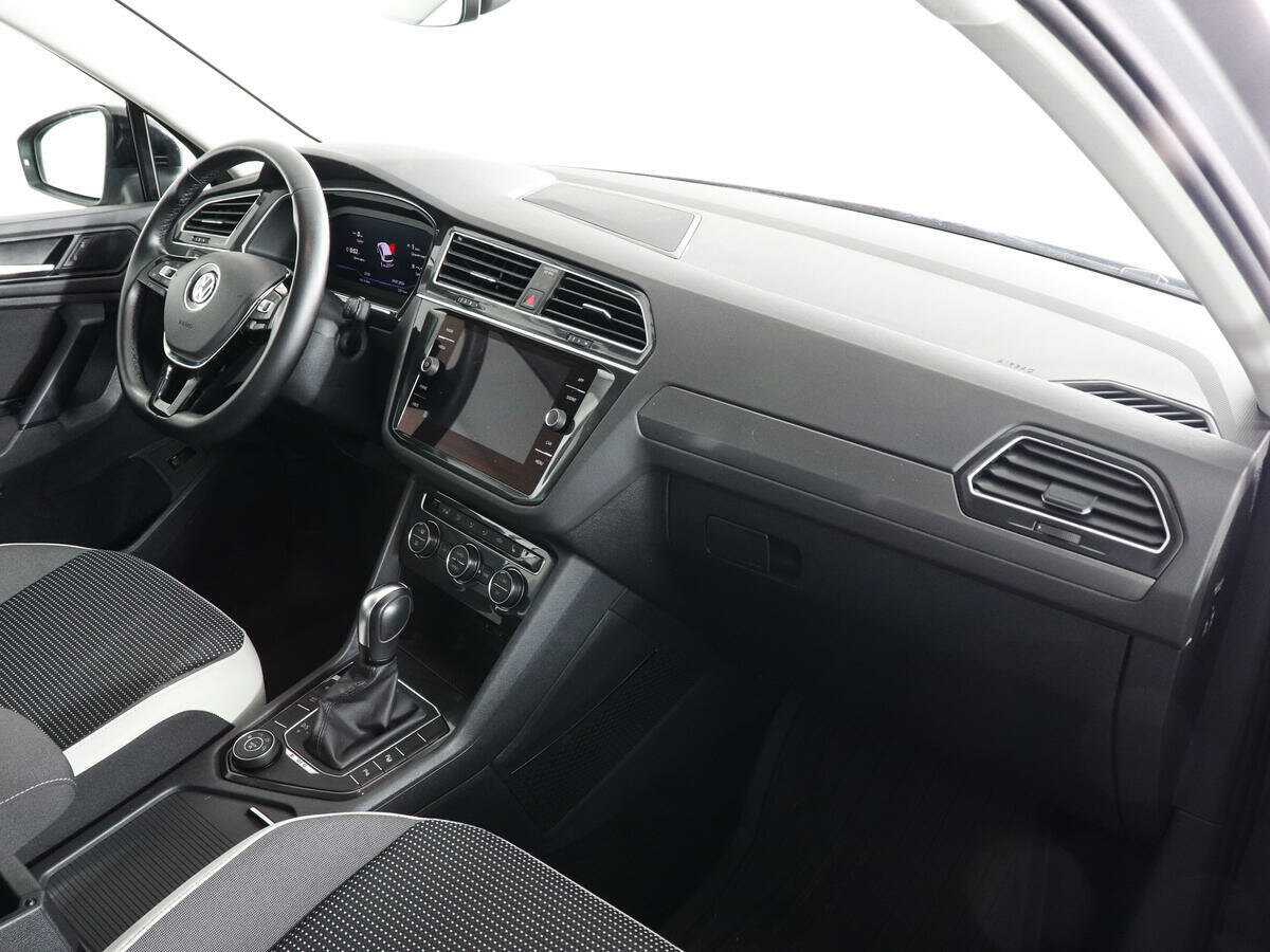 Volkswagen Tiguan, 2020 Фото №10