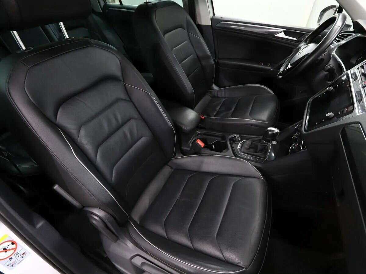 Volkswagen Tiguan, 2018 Фото №14