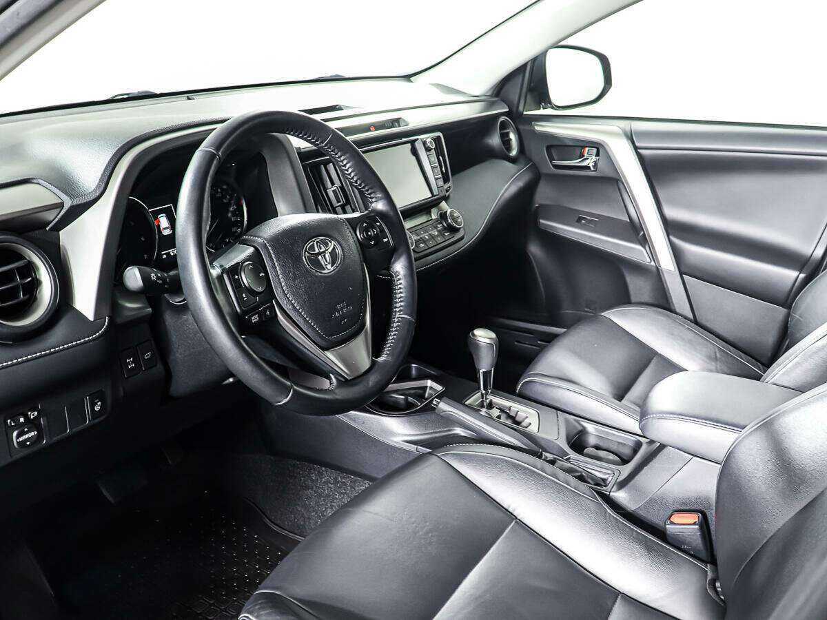 Toyota RAV4, 2018 Фото №13