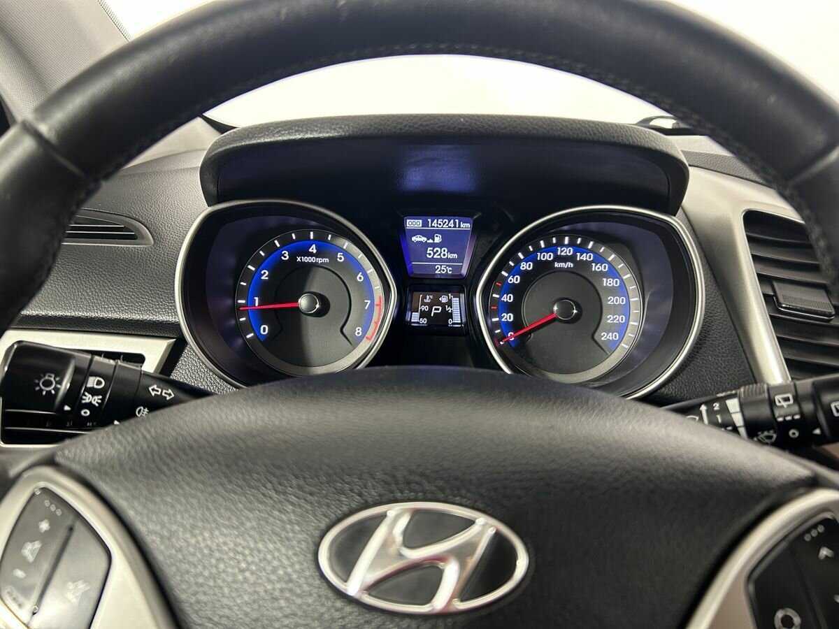 Hyundai i30, 2012 Фото №11