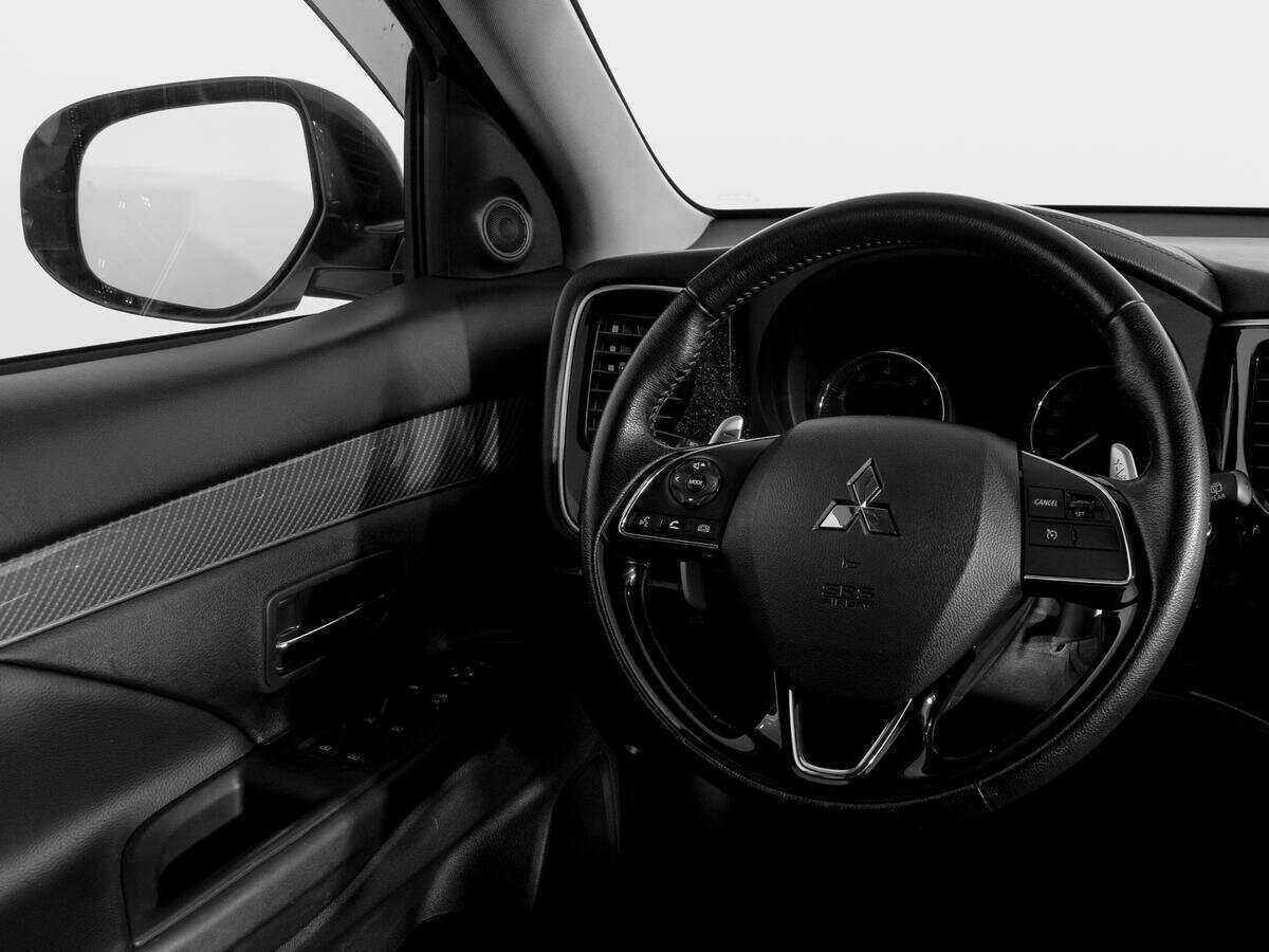 Mitsubishi Outlander, 2021 Фото №15