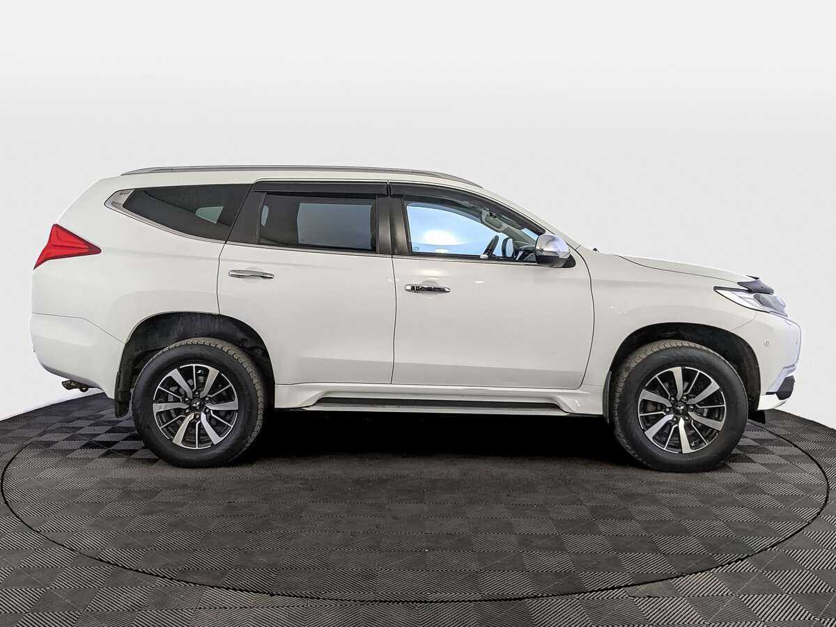 Mitsubishi Pajero Sport, 2017 Фото №4