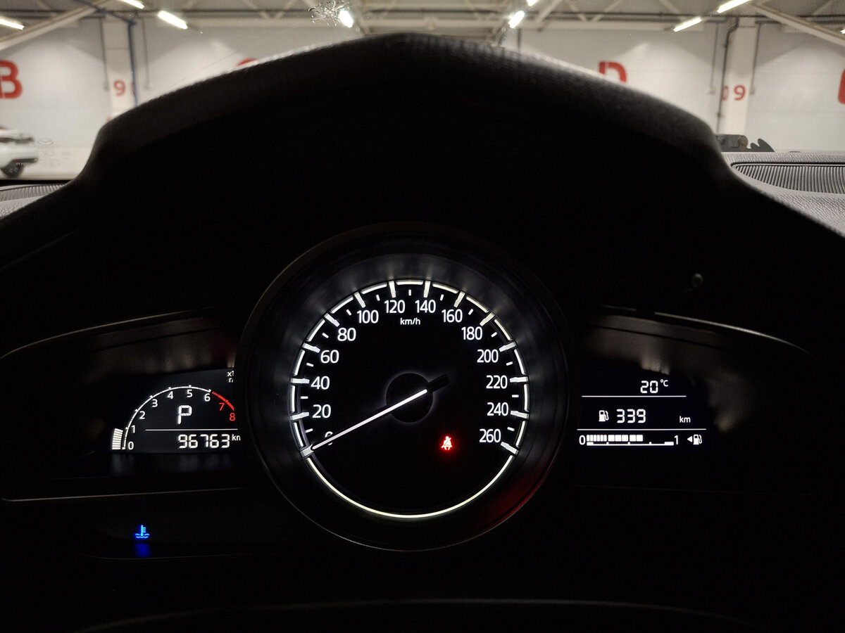 Mazda 3 III (BM) Рестайлинг, 2018 Фото №13