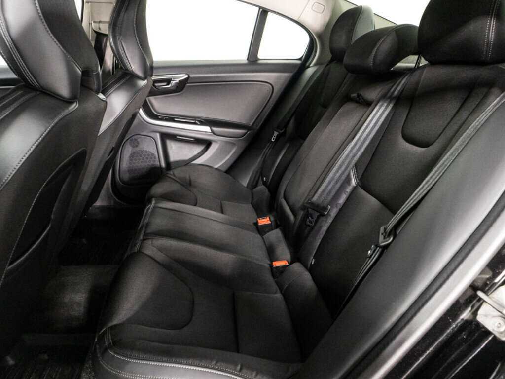 Volvo S60, 2017 Фото №10