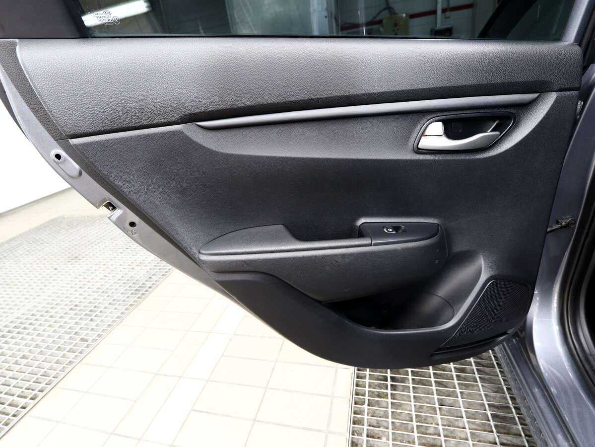 Kia Rio, 2018 Фото №15