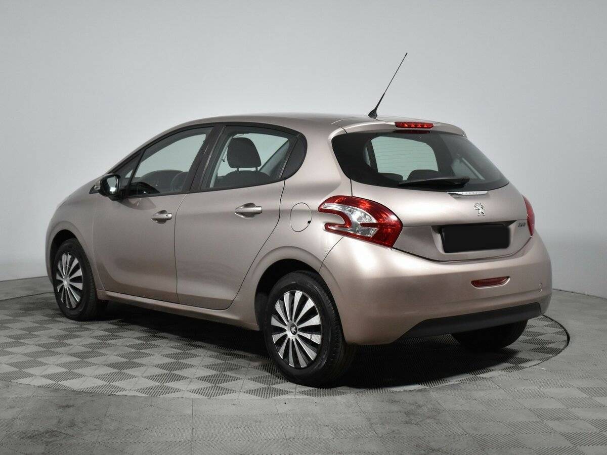 Peugeot 208, 2014 Фото №7