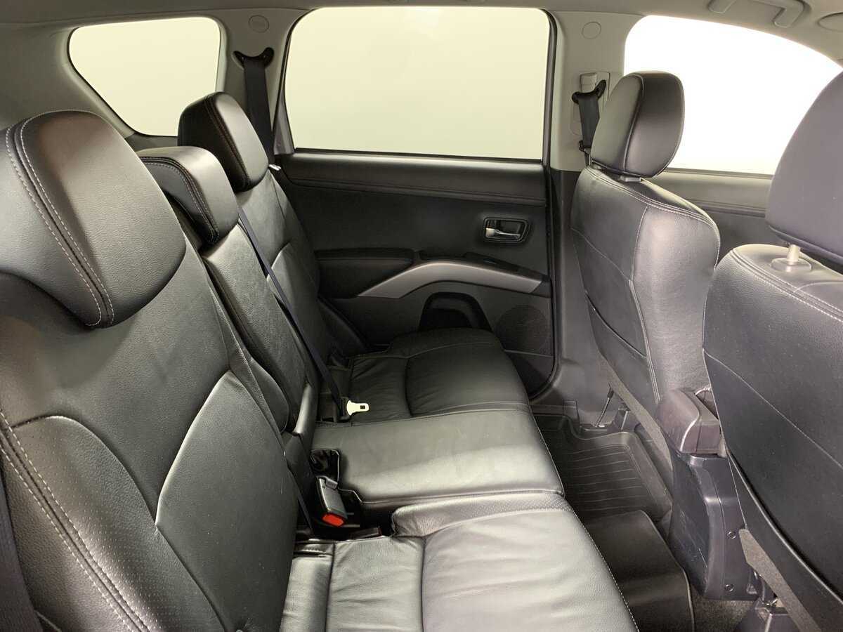 Mitsubishi Outlander, 2012 Фото №18