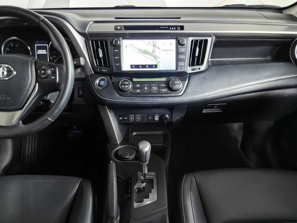 Toyota RAV4, 2018 Фото №11