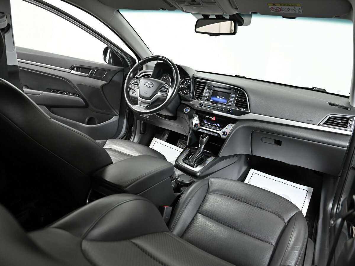 Hyundai Elantra, 2018 Фото №9