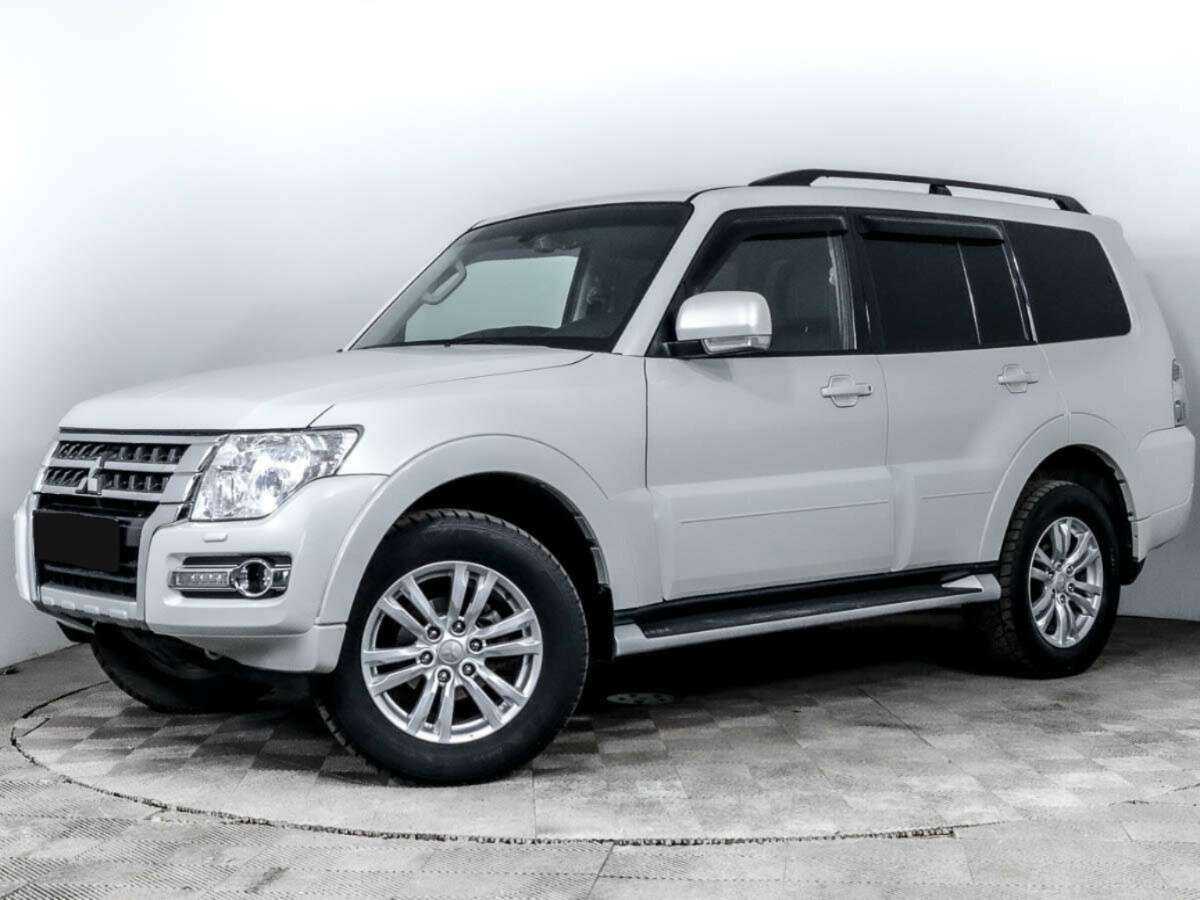 Mitsubishi Pajero, 2015 Фото №1