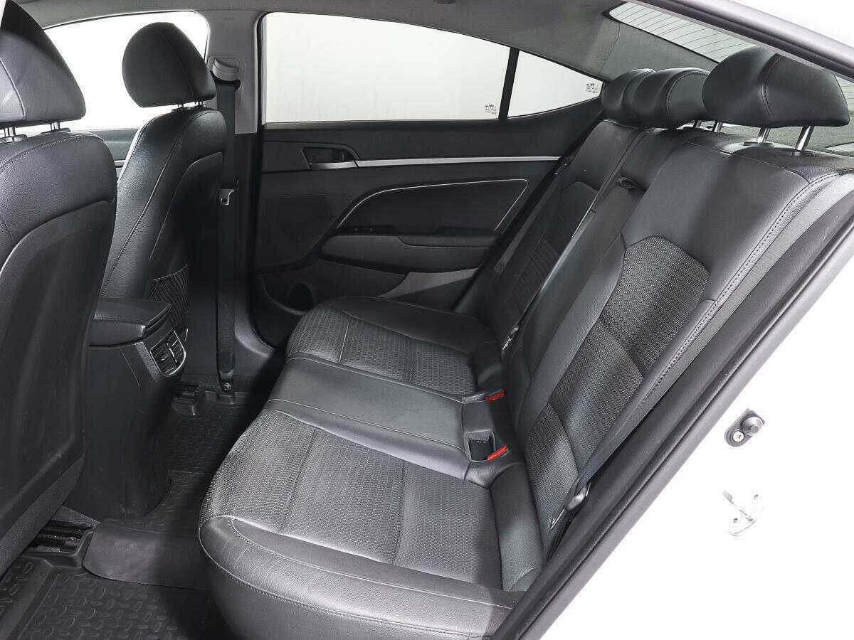 Hyundai Elantra, 2017 Фото №9