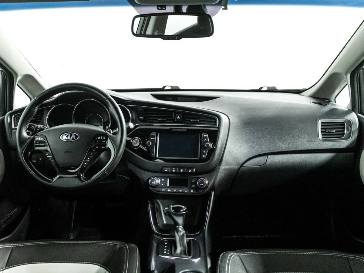 Kia Ceed II Рестайлинг, 2018 Фото №13