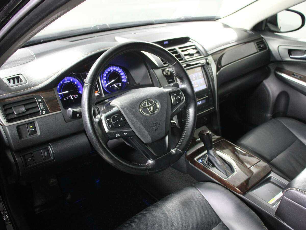 Toyota Camry, 2018 Фото №14