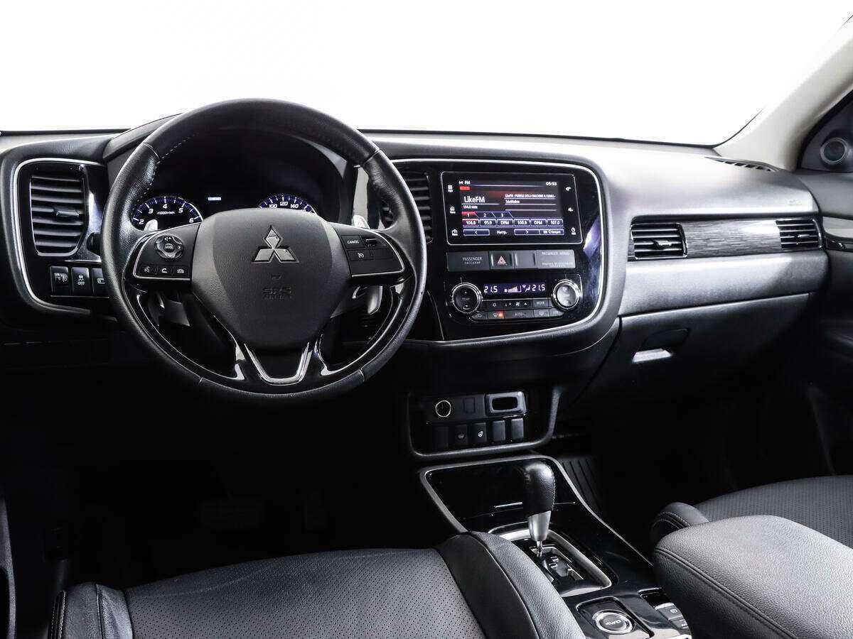 Mitsubishi Outlander, 2018 Фото №9