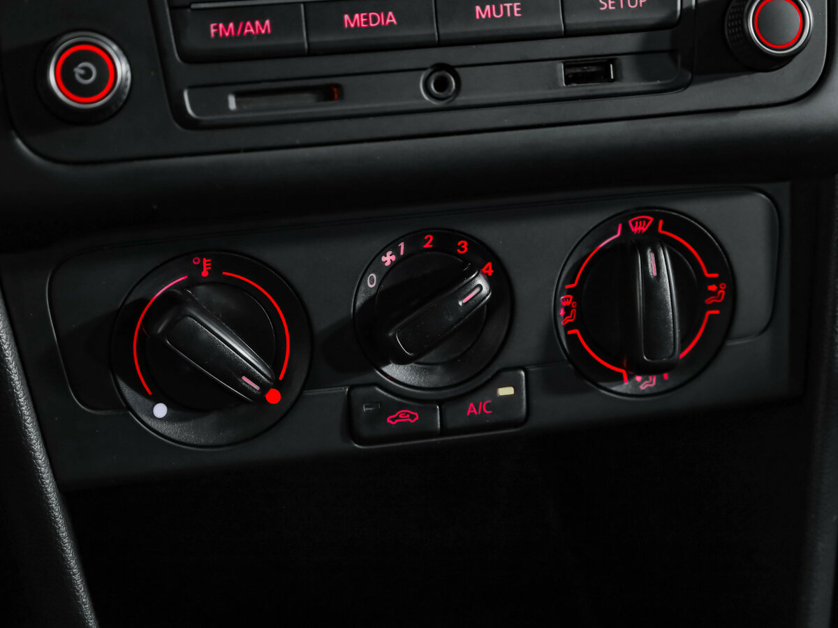 Volkswagen Polo V Рестайлинг, 2018 Фото №12