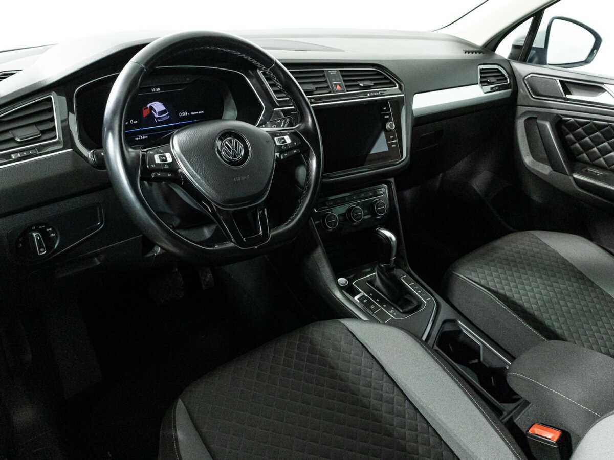 Volkswagen Tiguan, 2018 Фото №10