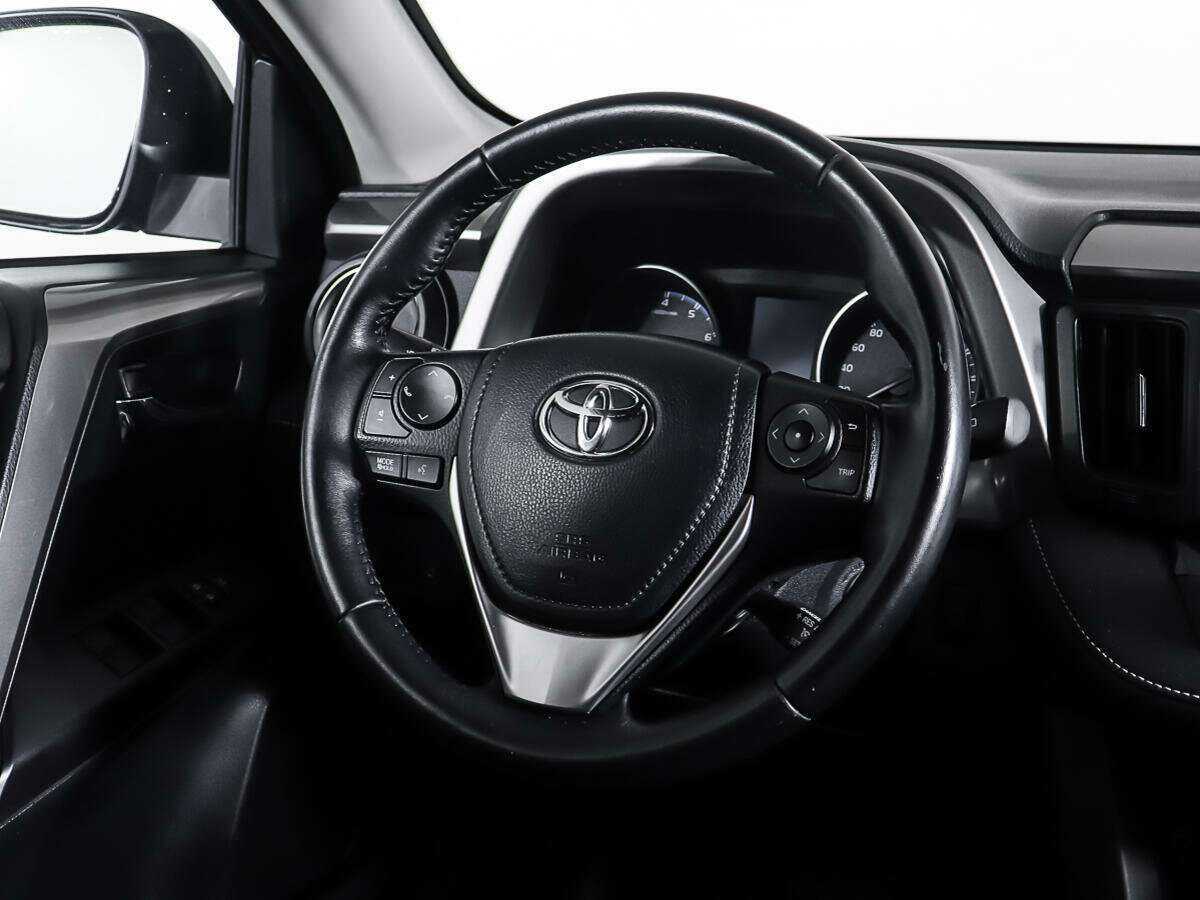 Toyota RAV4, 2017 Фото №15