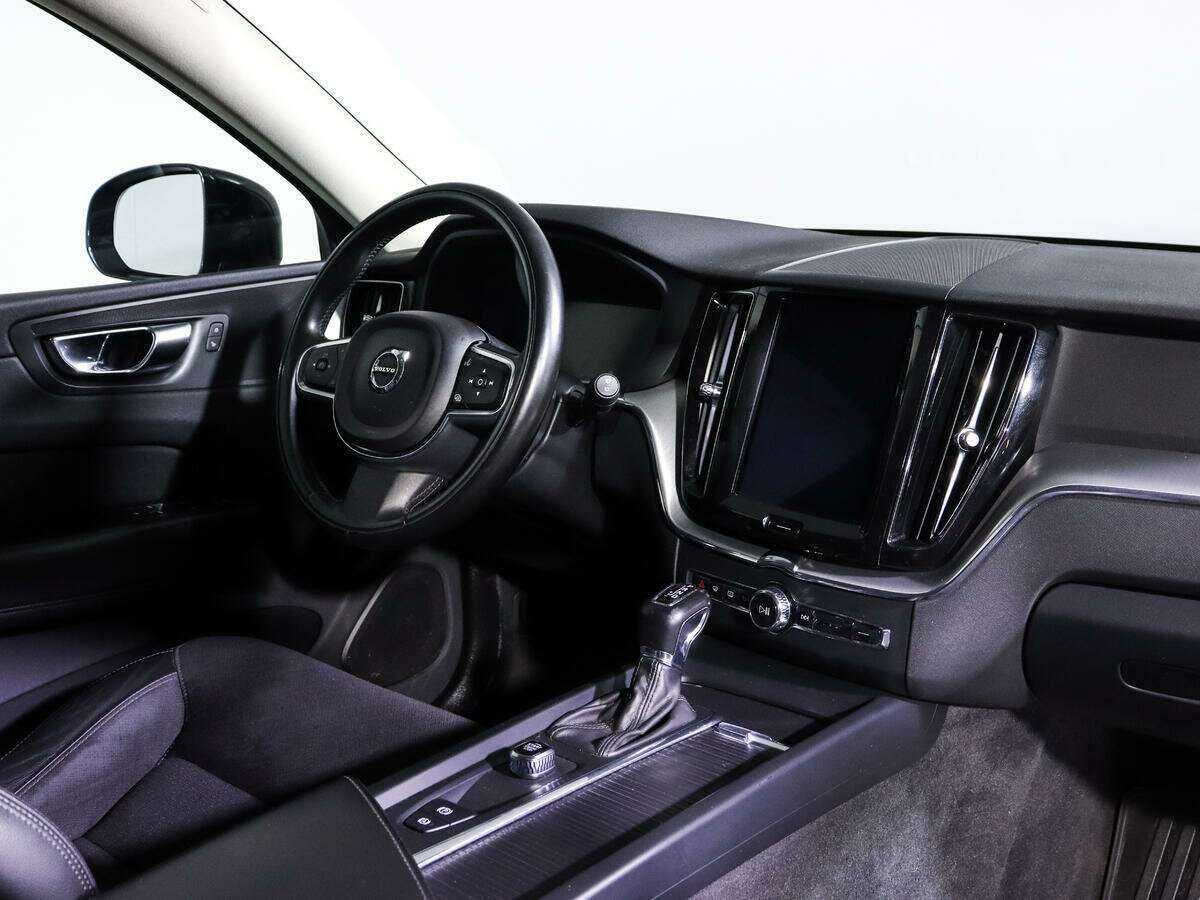 Volvo XC60, 2018 Фото №9