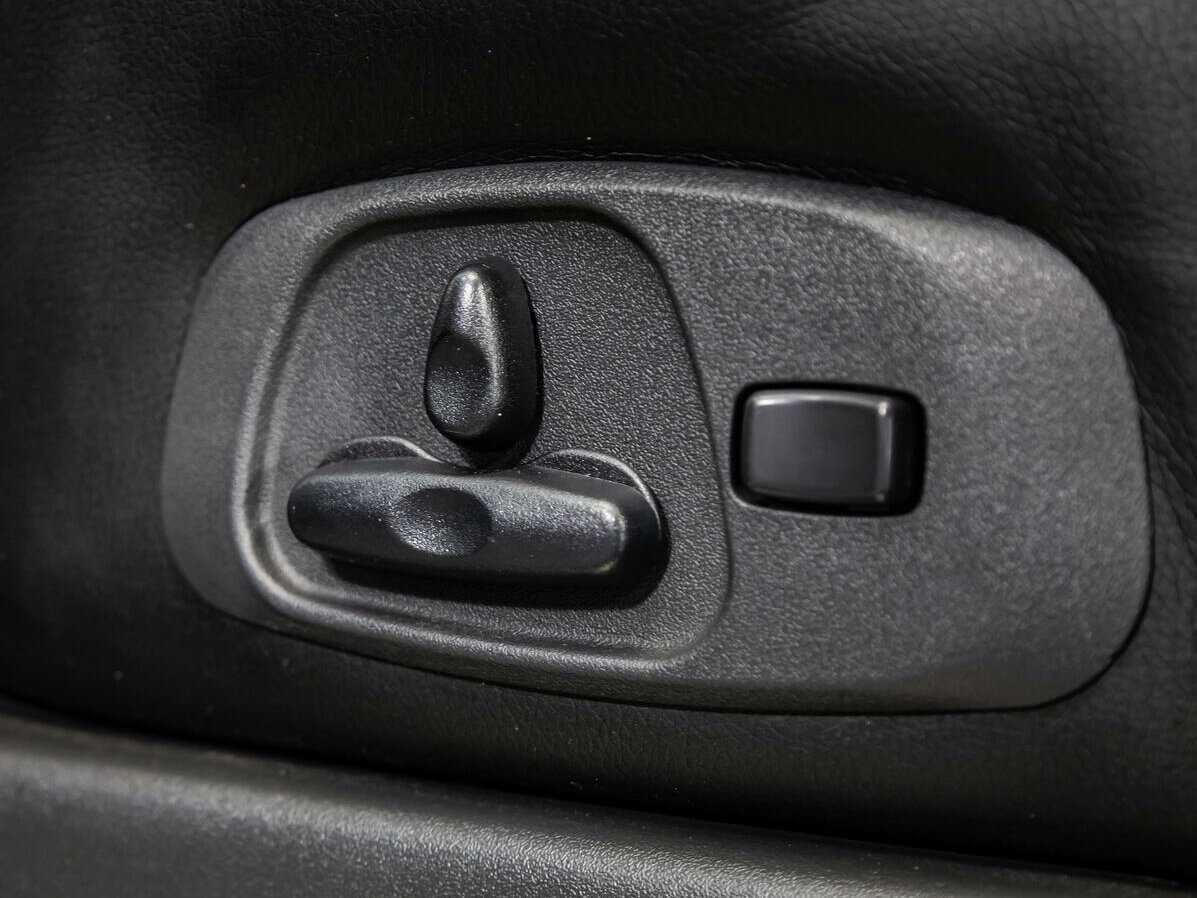 Mitsubishi Pajero, 2015 Фото №18