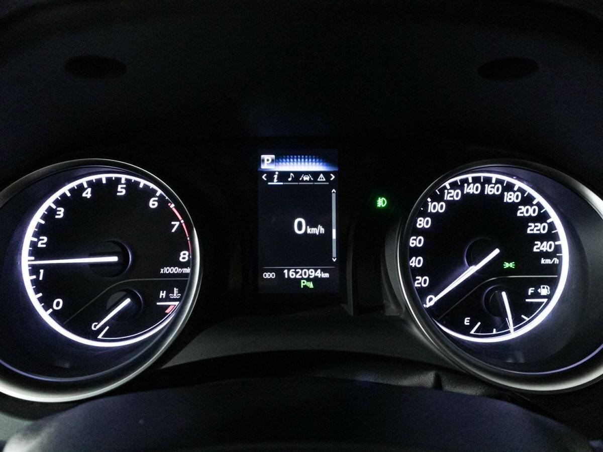 Toyota Camry, 2019 Фото №12