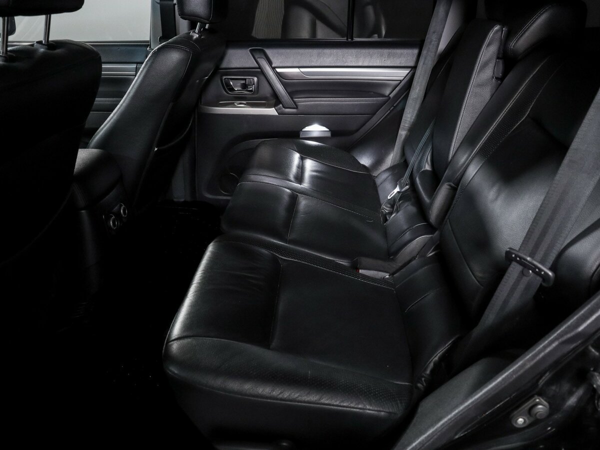 Mitsubishi Pajero IV Рестайлинг 1, 2012 Фото №8