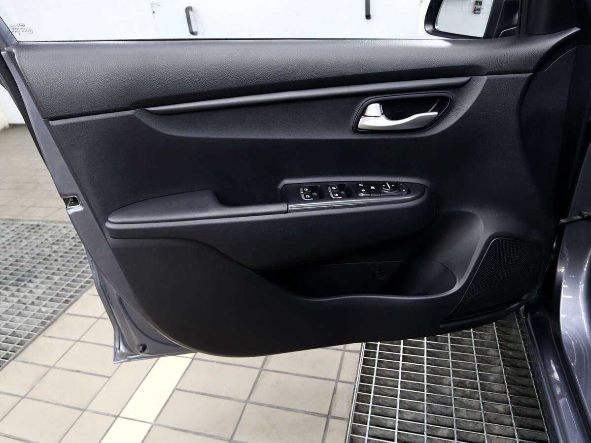 Kia Rio, 2018 Фото №14