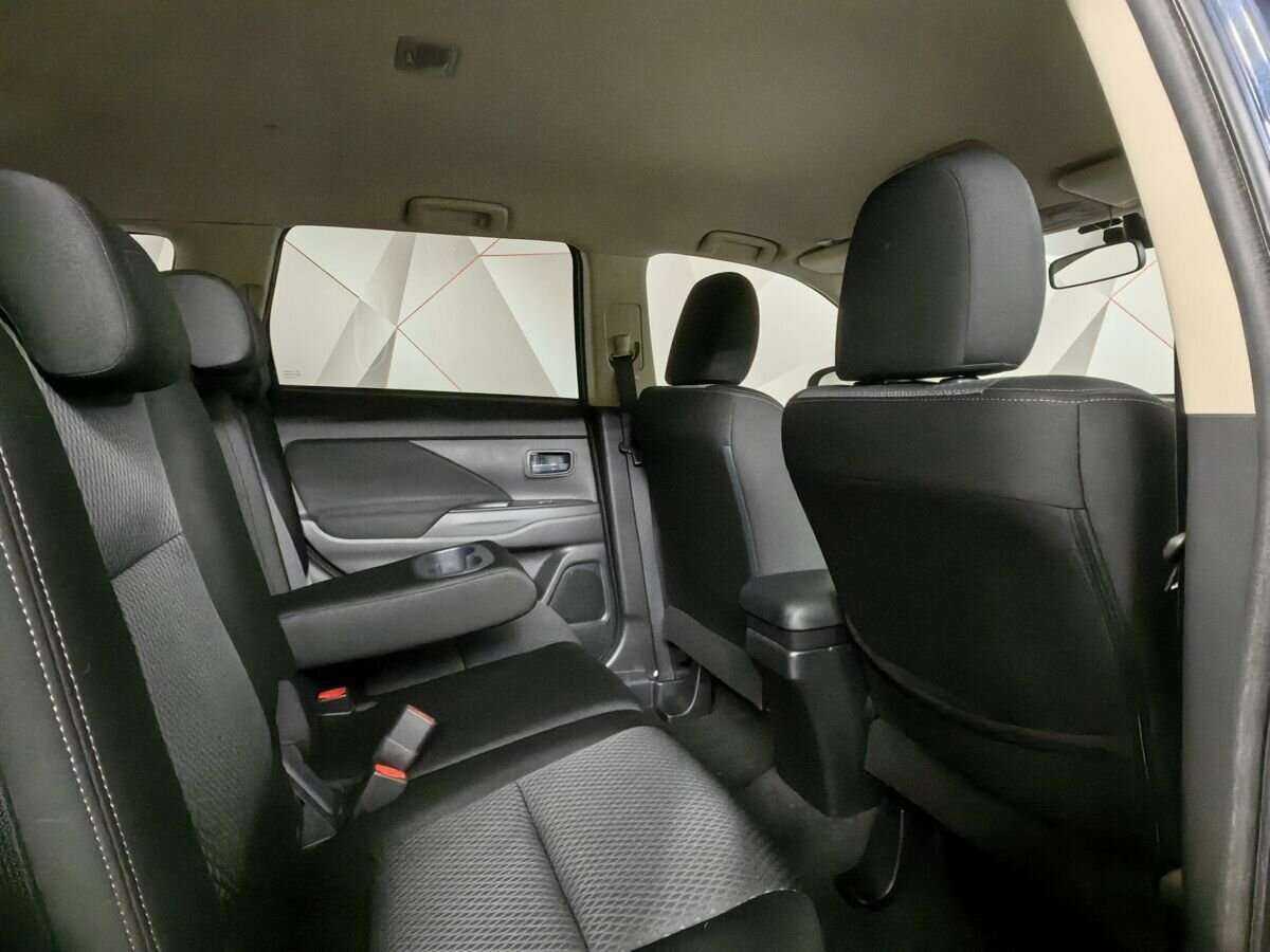 Mitsubishi Outlander, 2018 Фото №12